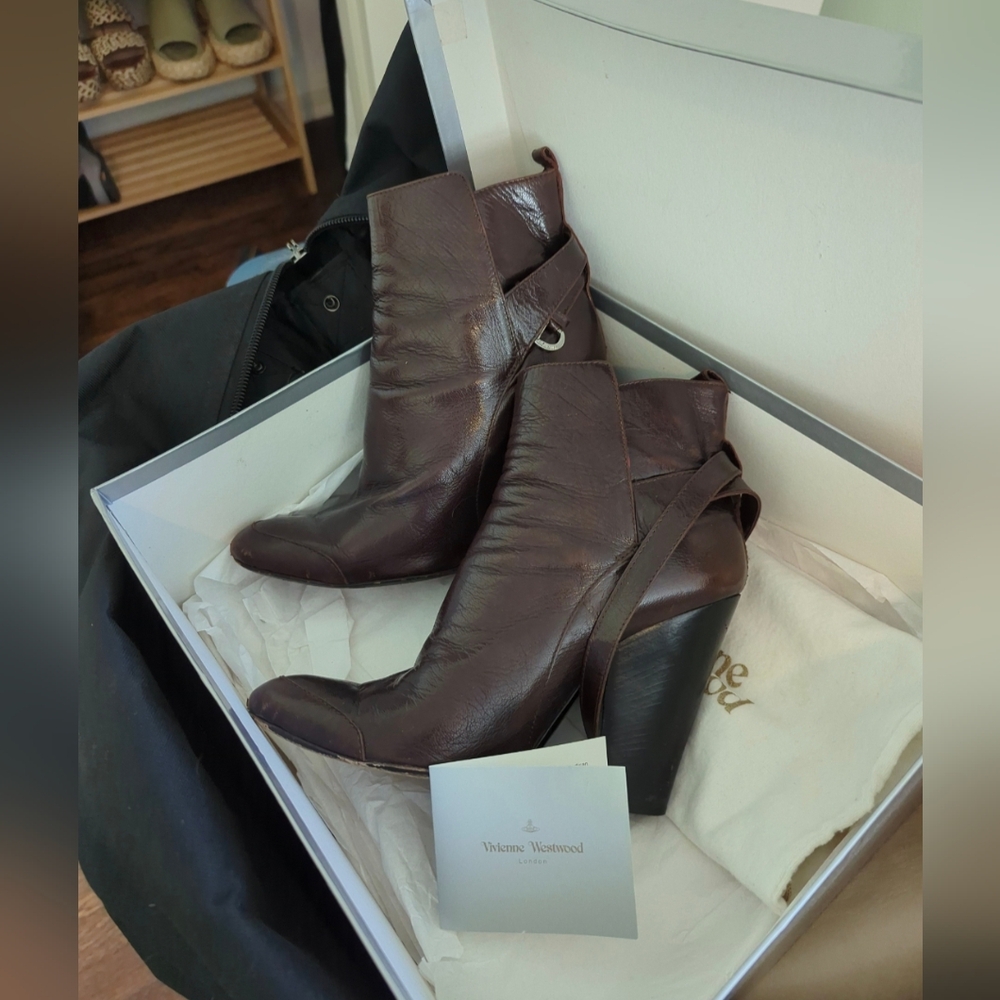 Vivienne Westwood Y2K Vintage Collector's Chocolate Brown Leather Ankle Boots 39